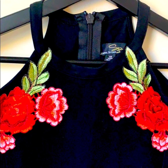 Suzanne Betro embroidered cold shoulder dress🌹🌹 - Picture 2 of 5